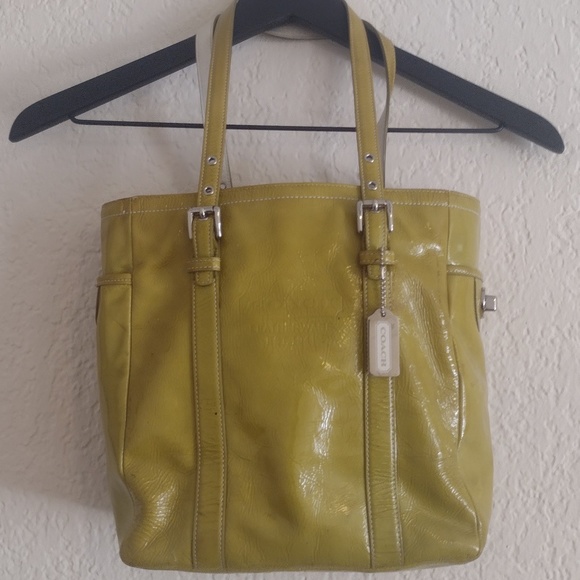 Coach Handbags - Coach Patent Leather Purse